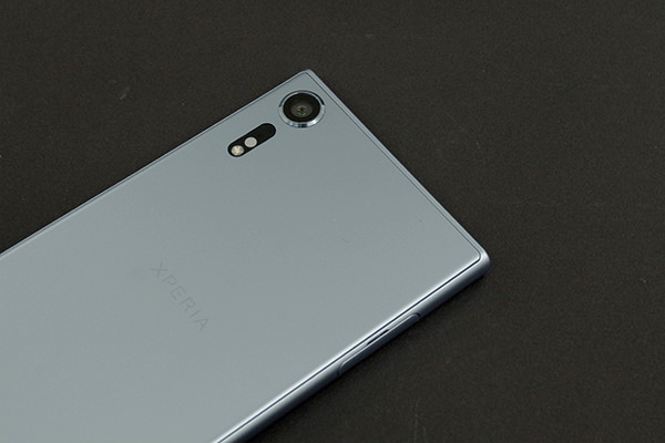 Xperia XZs カメラ:アイスブルー