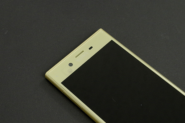 Xperia XZs 前面:シトラス