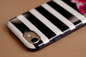 kate spade iPhoneカバー