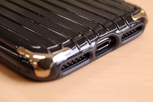 GRAMAS iPhoneカバー