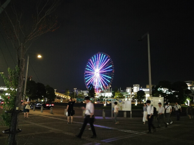 レンズがより明るくなったことで、夜景など暗所の撮影が得意になっています