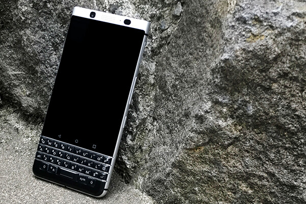 9位 BlackBerry KEYone