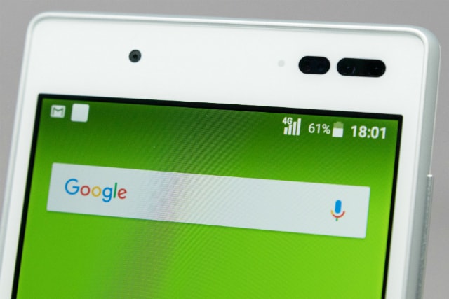 最近のスマホでは珍しくなってきた「赤外線」に対応しています