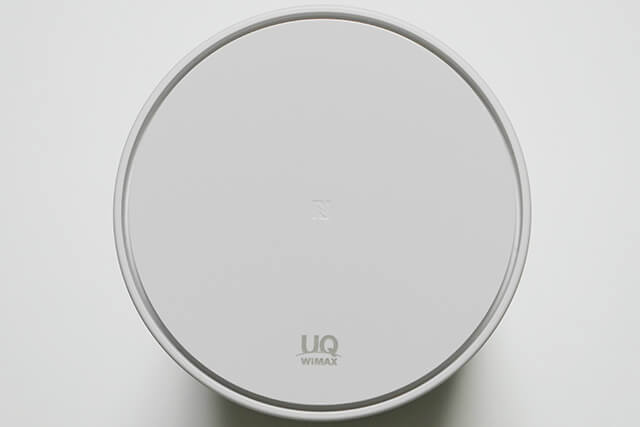 WiMAX2+ルーター L01 上面