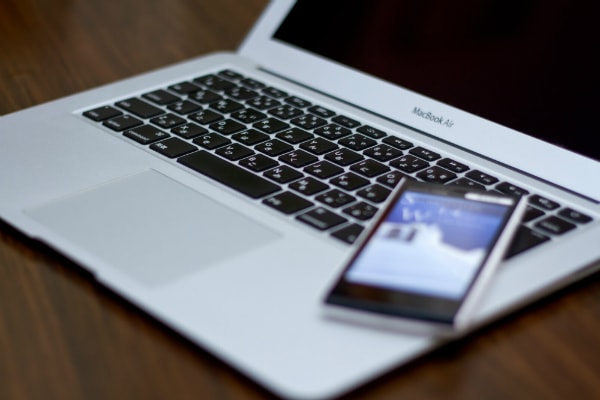 電話やWebからは解約手続きができないので、お店に行きましょう