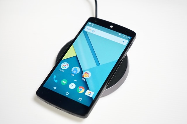 歴史は古く、2013年発売のNexus 5ですら対応しています