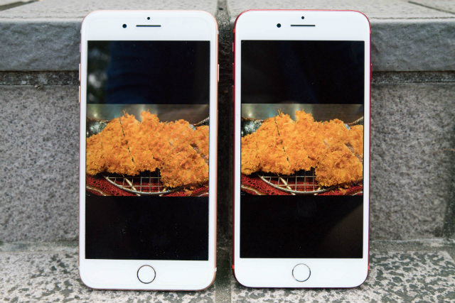 左がiPhone 8 Plus、右がiPhone 7 Plus