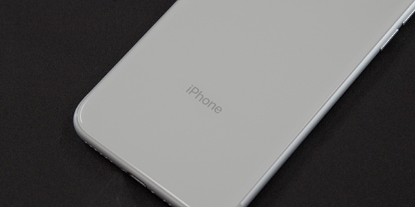 iPhone 8 カラー比較:シルバー