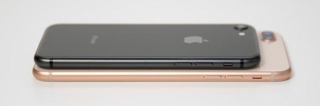 iPhone 8 / 8 Plusを比較 外観
