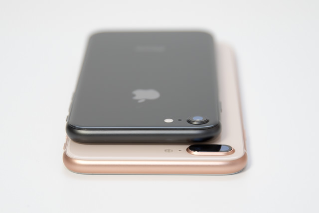 iPhone 8 / 8 Plusを比較 外観