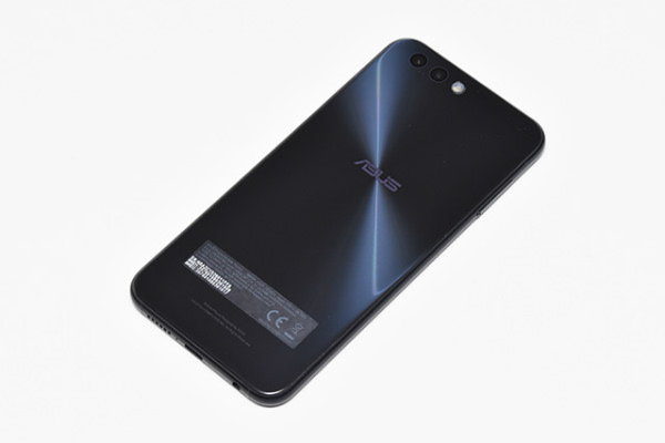 最新のSIMフリースマホも取り揃えている