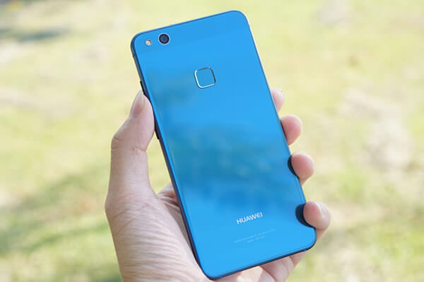 最新のSIMフリースマホも取り揃えている