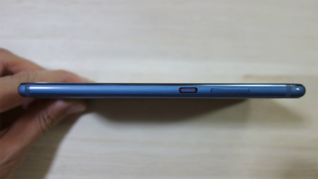 HUAWEI P10は電源・スリープボタンと音量ボタンの形状が違います