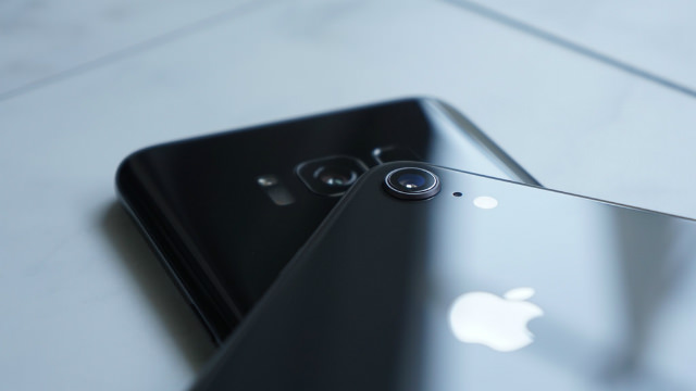 iPhone 8とGalaxy S8