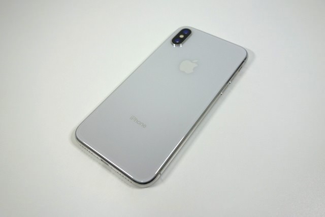 iPhone X