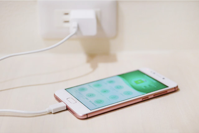 素早く充電して長く使える
