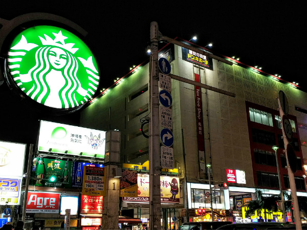 AQUOS R カメラ作例:イルミネーションや夜景は少しノイズが目立つ