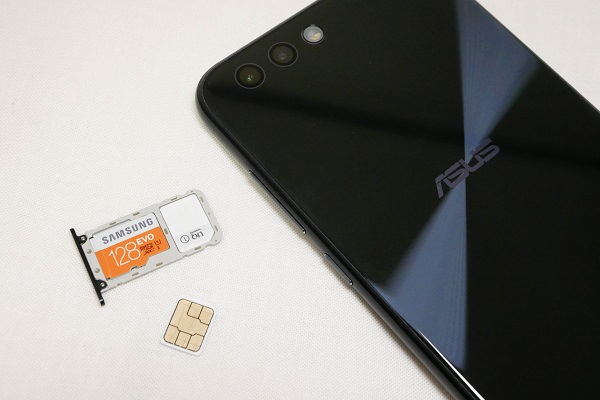 2枚SIMを活用するとmicroSDカードは使えない