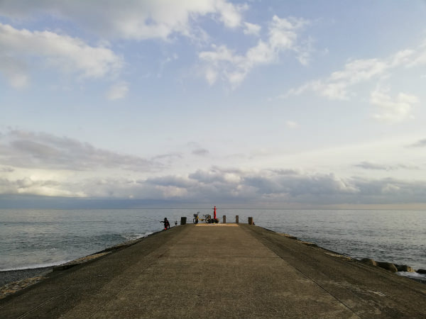Mate 10 lite 海岸の風景を撮影
