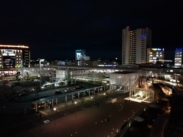 Mate 10 lite 夜景ではノイズの出方に違いあり