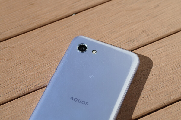 AQUOS R compact