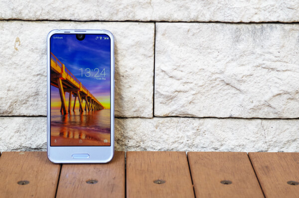 AQUOS R compact