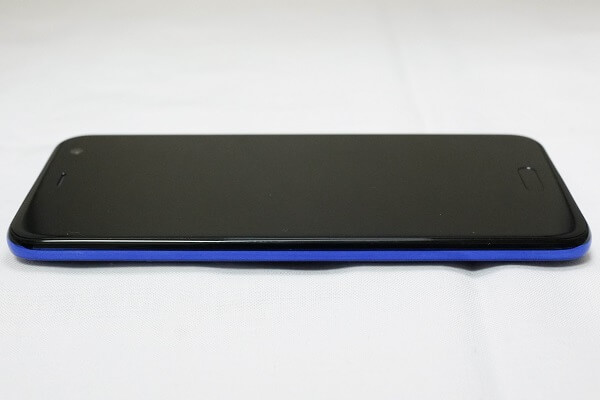 Android One X2:左側面は特になし