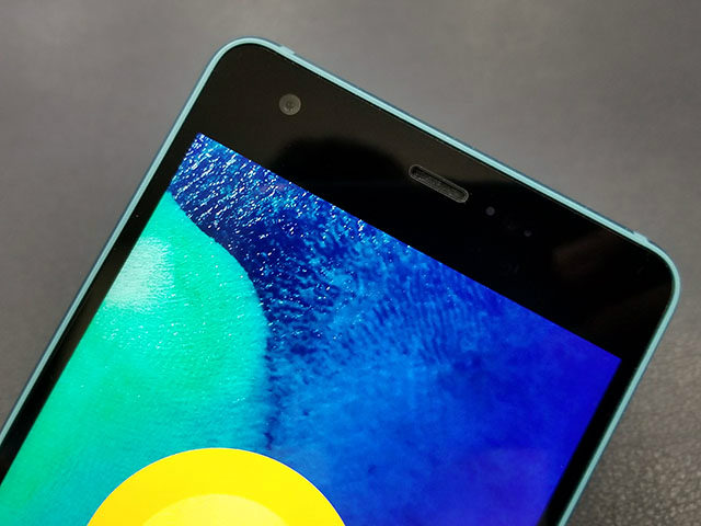 京セラ独自の「スマートソニックレシーバー」は非搭載