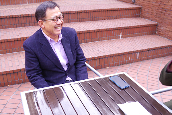 UQ mobile モバレコ店でFREETELから乗り換えた小山一樹さん(61)