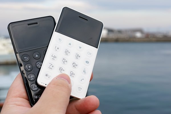 小さくても、いざという時に頼りになるNichePhone-S