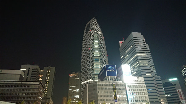 Xperia XZ1 Compact作例:夜の新宿
