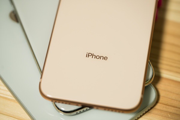 最新iPhoneのデザインを比較