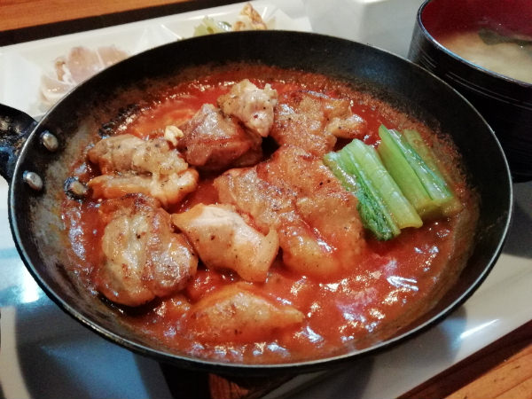 チキンのトマトソテー