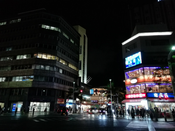 夜の国際通り