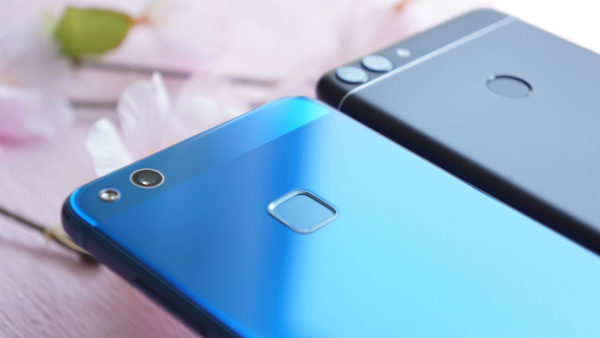 HUAWEI P10 liteの高級感のあるガラスボディ