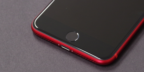 iPhone 8 カラー比較:レッド