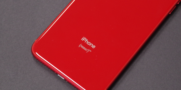 iPhone 8 カラー比較:レッド