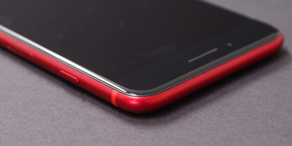 iPhone 8 カラー比較:レッド