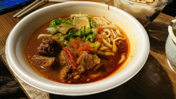 Xperia XZ1 / 台湾夜市イベントの牛肉麺