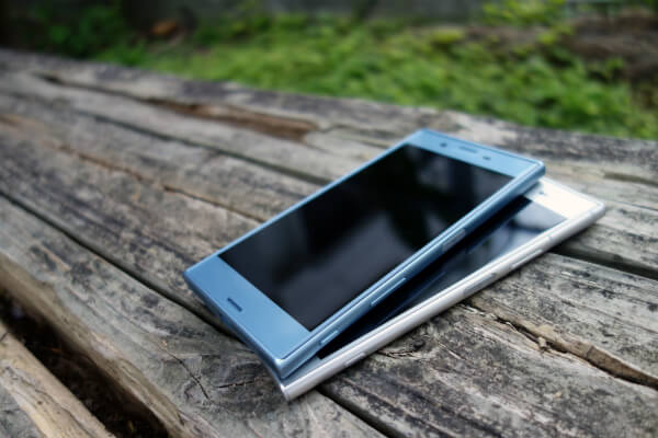 Xperia XZ1 / XZsを販売価格で比較してみました
