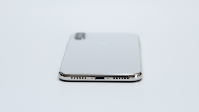 iPhone Xの底面