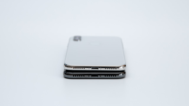 iPhone Xの底面