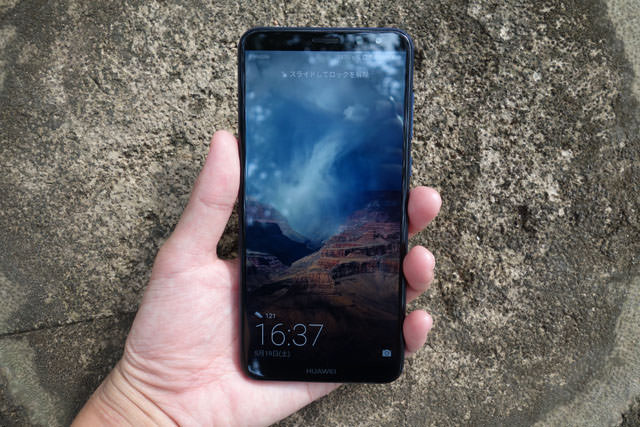 Mate 10 liteを片手持ちしてみた