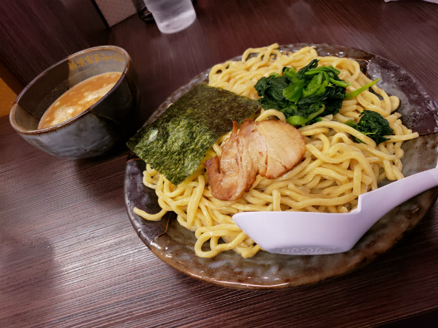 Galaxy S9、S9+のカメラ作例:同じ被写体を食事モードで撮影。ビビッドな色合いになりました