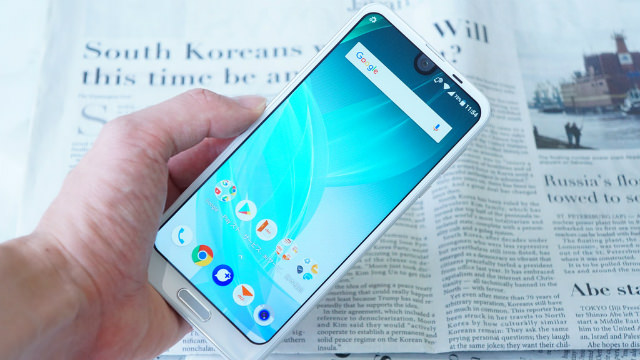 AQUOS R2/6インチのフリーフォームディスプレイ