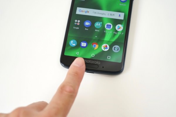 Moto G6 / 指紋センサーは横長タイプ