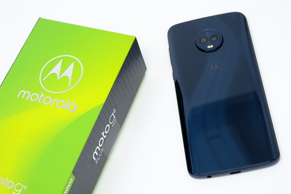 Moto G6 Plus / Moto Display