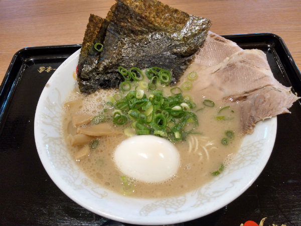 HTC U11 life / ラーメンを店内で撮影