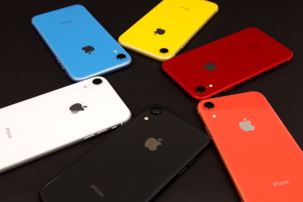 写真で見るiphone Xrのカラー比較 人気色はどれ モバレコ 格安sim スマホ の総合通販サイト