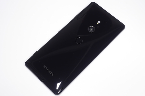 iPhone XSとXperia XZ3を徹底比較!